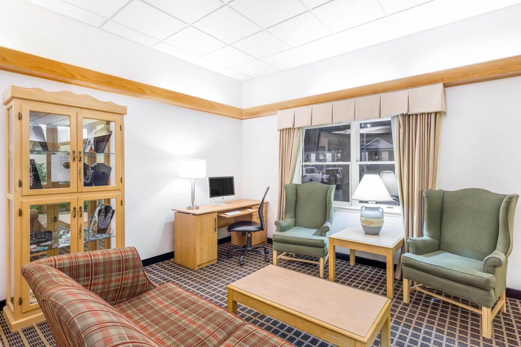 Days Inn By Wyndham Jefferson מראה חיצוני תמונה